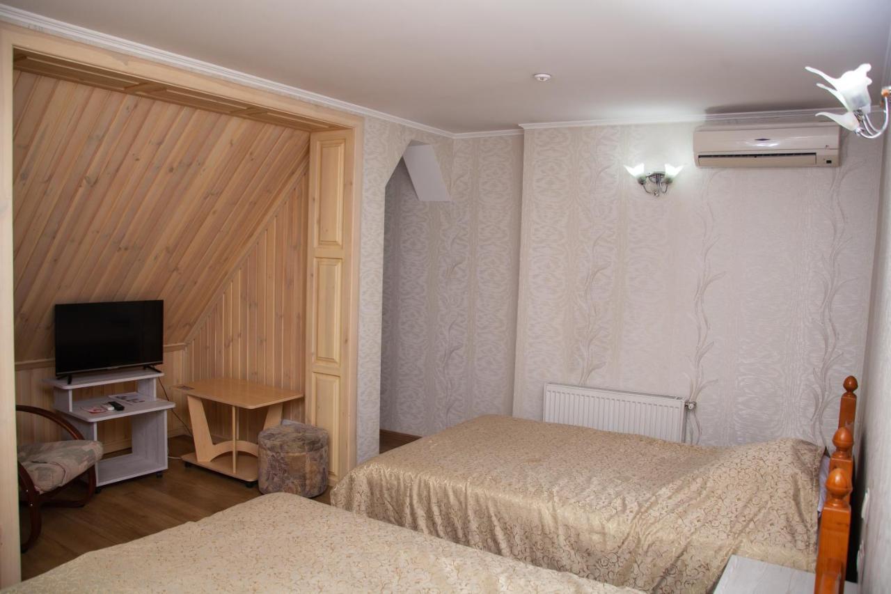 Piligrim 2 Hotel Mykolajiv Buitenkant foto